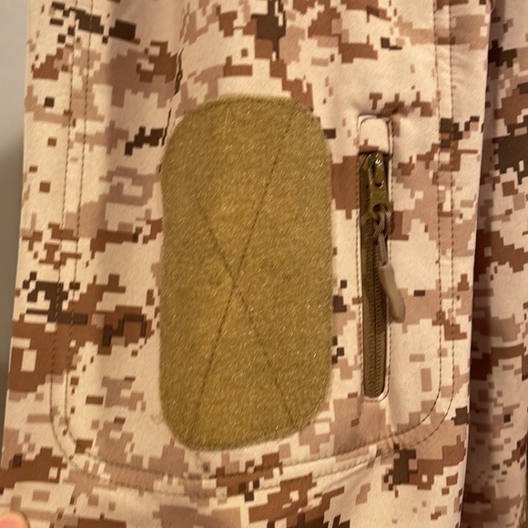 Digital camouflage jacket - Picture 8 of 16